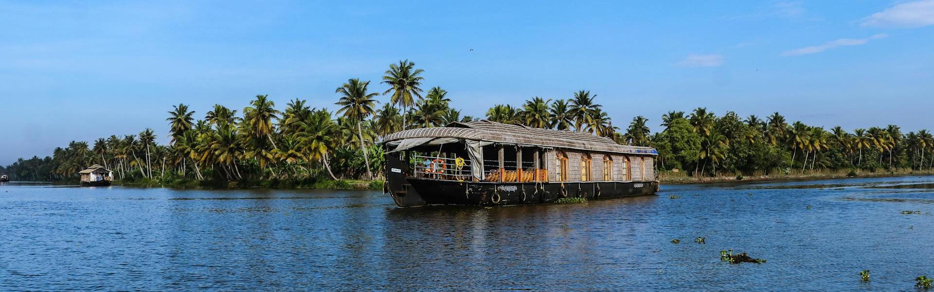 Kerala Tour Packages 2026: Complete Guide to Plan Your Perfect Trip